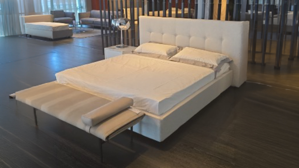 GRA-SWAMI-BED