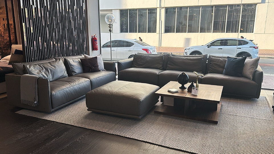 NATUZZI-ITALIA-2911-LONGBEACH